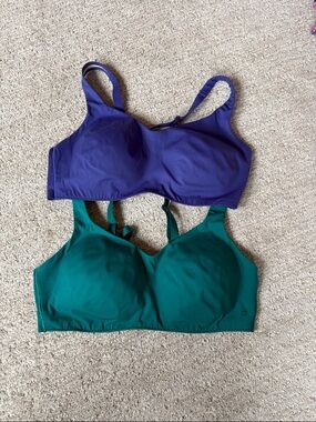 TWO NWOT DAILY EMBRACE ADJUSTABLE HUUG BRAS!